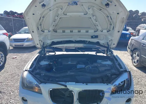 2015 BMW X1 Sdrive28I z USA, uszkodzony, nr VIN WBAVM1C50FV315610